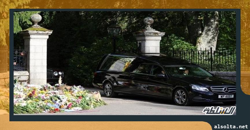صورة لسيارة تحمل الجثمان