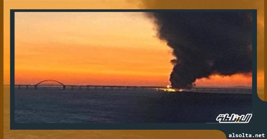 انفجار جسر يربط بين روسيا والقرم