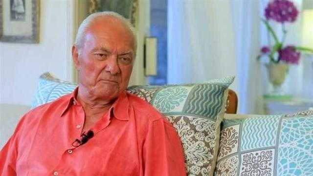 يوسف فوزي: ضربت أحمد زكي بفيلم النمر الأسود والدماء سالت من وجهه