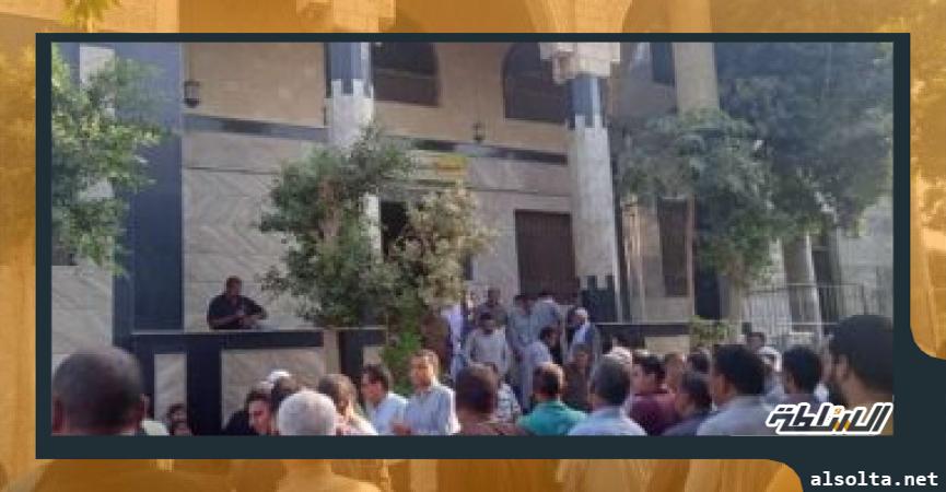 تشييع جثمان معلم توفى بمدرسة فى شبرا الخيمة