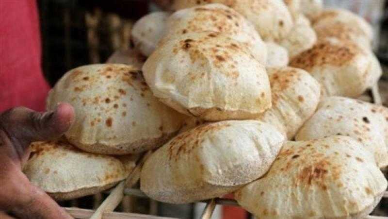 عاجل.. الحكومة تكشف حقيقة خفض حصة المواطن من الخبز المدعم