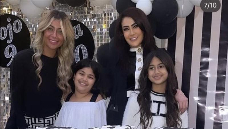 غادة عبد الرازق تثير الجدل مع ابنتها من عيد ميلاد حفيدتيها