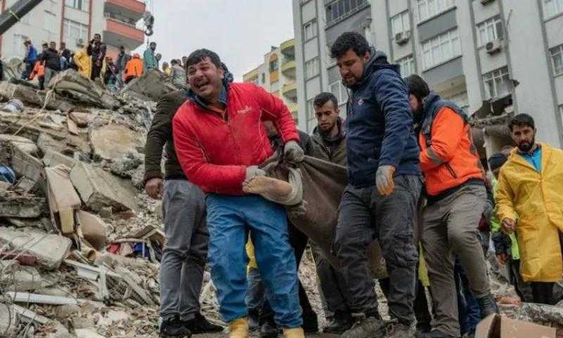 زلزال جديد يضرب تركيا أثناء مؤتمر صحفي لوزير على الهواء