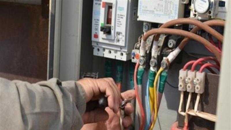 حكم سرقة الكهرباء والوصلات غير المشروعة.. دار الإفتاء ترد