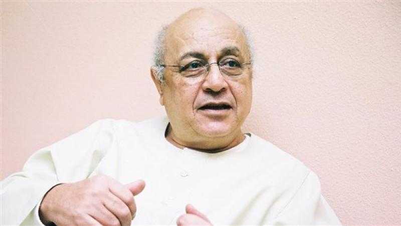 عمر بطيشة.. رائد الإذاعة المصرية والعربية في 5 عقود