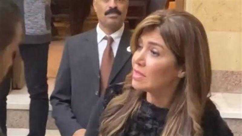 لقاء سويدان وطارق النهري في عزاء زوجة الفنان مجدي فكري