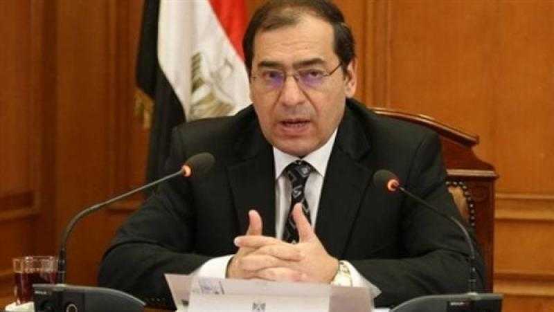 وزير البترول يفتتح معمل خدمات التعدين بمرسى علم بعد تطويره