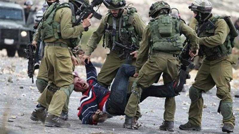 في ثالث أيام رمضان..قوات الإحتلال تعتقل عشرات الفلسطينيين في القدس