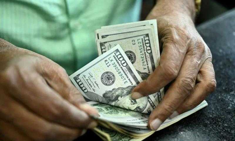 أسعار الدولار في بداية تعاملات اليوم الأحد 26 مارس 2023
