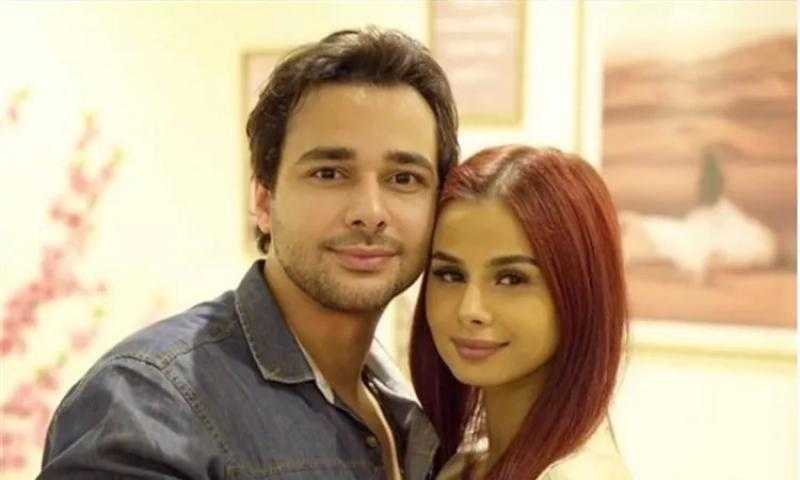 طليق منة عرفة: ”دمرت حياتي واتخرب بيتي بسببها”