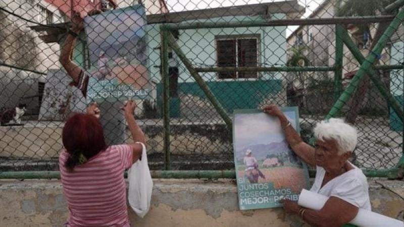 الكوبيون يتوجهون إلى صناديق الاقتراع للاستفتاء على استمرار الحكومة