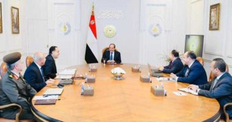 الرئيس السيسى يطلع على تطوير ميناء السلوم البرى.. والرئاسة: شريان حياة غرب مصر