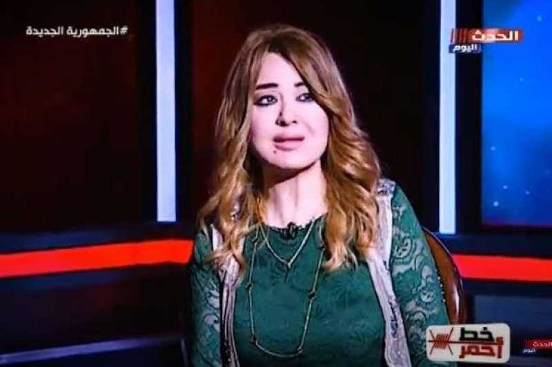 مادلين طبر: بحب الأناقة وحضرت عزاء والدي وأنا متزوقة