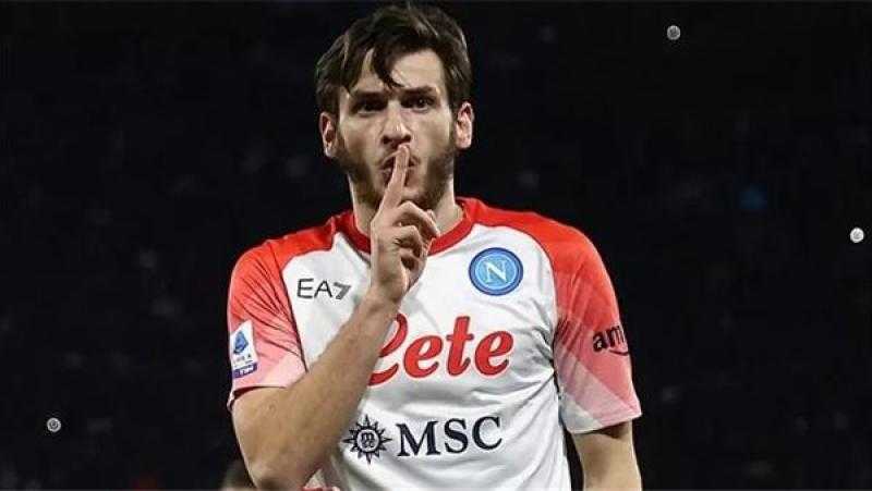 كفاراتسخيليا يسجل اسمه في سجلات تاريخ الدوري الإيطالي