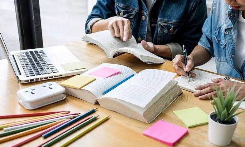 كيفية تهيئة جو مثالي للمذاكرة في رمضان.. لطلاب الثانوية العامة