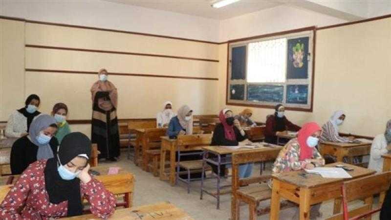 عاجل.. الحكومة تنفي تقديم امتحانات الفصل الدراسي الثاني لصفوف النقل والإعدادية