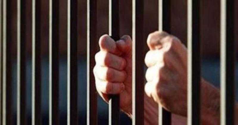 السجن المشدد 3 سنوات لمتهم بتهديد سيدة بنشر صورها على فيس بوك فى سوهاج