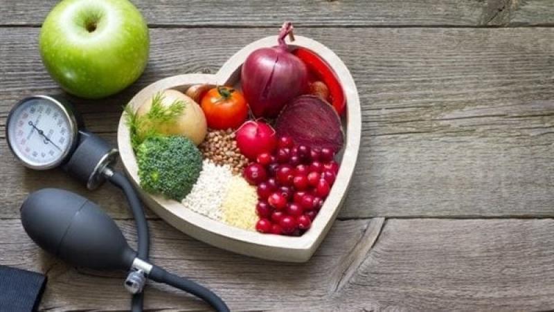 دراسة توضح النظام الغذائي الذي يقلل من خطر الإصابة بالسكتات الدماغية والنوبات القلبية