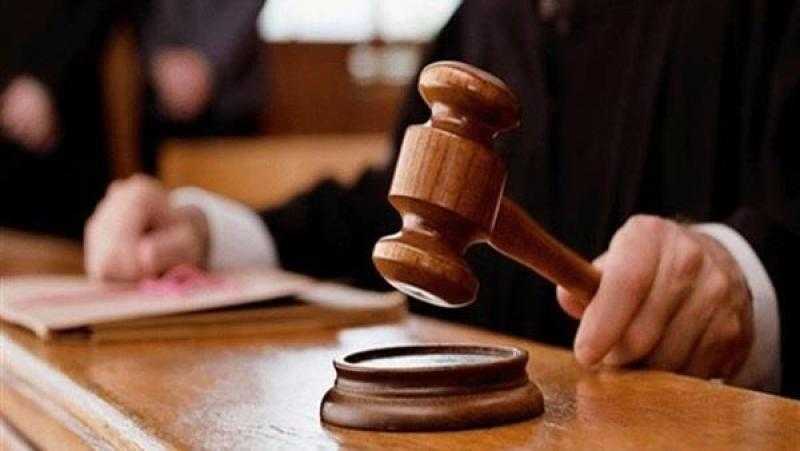 أسرته وأسرة زوجته.. تأجيل محاكمة المتهم بقتل 7 أشخاص في الإسكندرية للغد