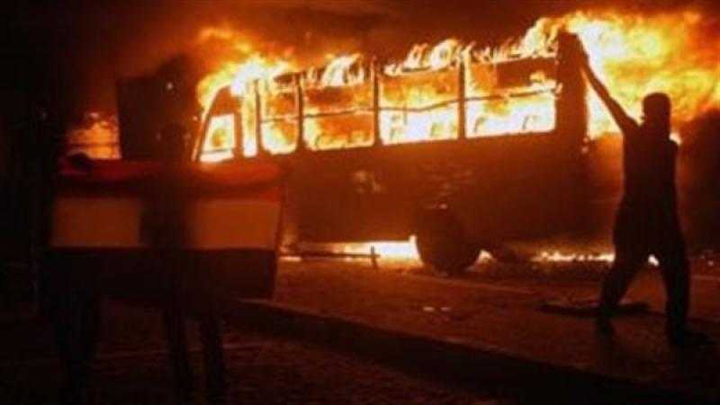 سائق يحرق أتوبيسى مدرسة فى حدائق القبة بخدعة فاشلة