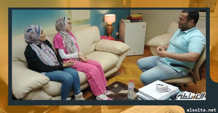حوادث  محرر القاهرة 24 مع الطالبة عنان ووالدتها