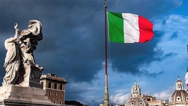 ارتفاع حصيلة الفيضانات في إيطاليا إلى 14 قتيلا