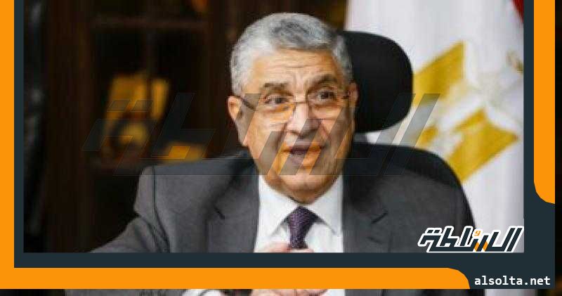 وزير الكهرباء يقرر تكريم العاملين بقطاع أبو سمبل تقديرا لجهودهم فى إعادة التيار