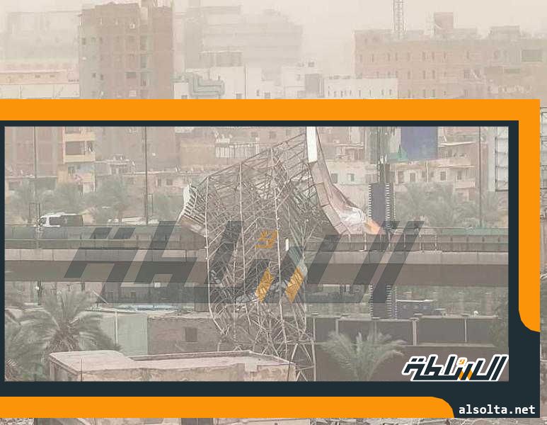 عاجل.. سقوط لافتة إعلانات يتسبب في تكدس مروري أعلى كوبري 6 أكتوبر