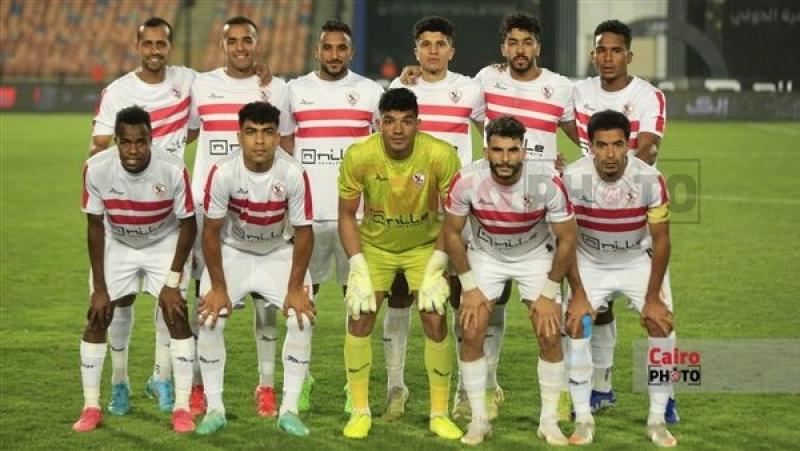 نجم الأبيض السابق: هناك 15 لاعبا لا يستحقون ارتداء قميص الزمالك