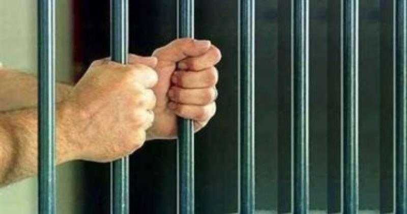 محكمة حلوان تقضى بحبس المحامى المتهم بضرب صحفي 6 أشهر