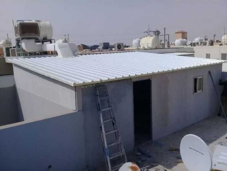 مميزات الساندوتش بانل في العزل الحراري والصوتي