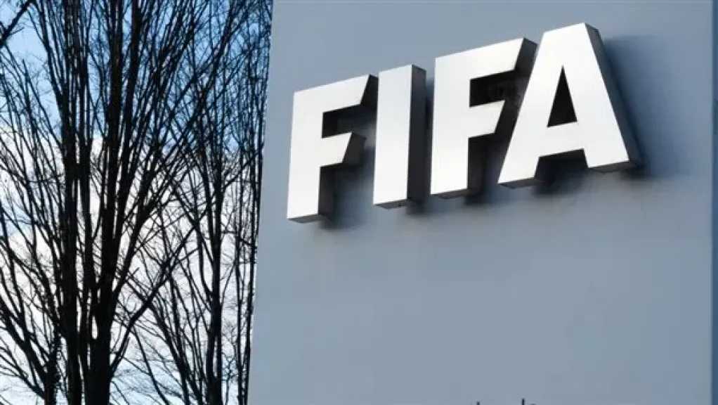الفيفا يطلق مبادرة جديدة لمكافحة العنصرية في الملاعب