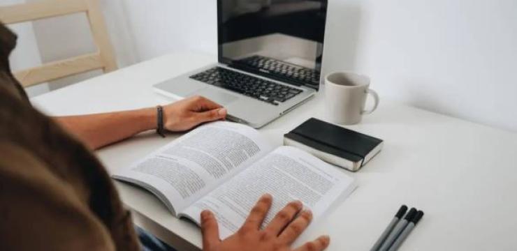 أفضل أدوات ومواقع الترجمة الاحترافية للنصوص والمستندات الأجنبية لترجمتها بكفاءة