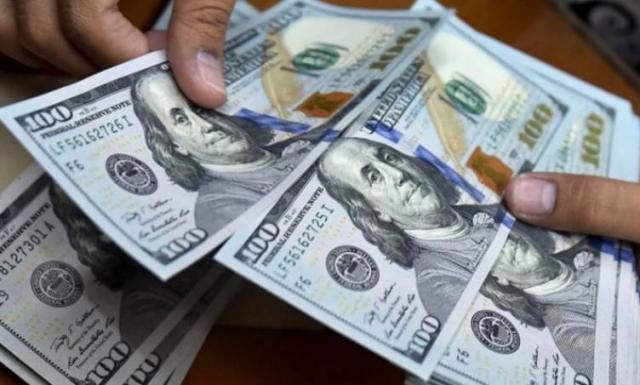 الدولار يواصل صعوده أمام الجنيه المصري